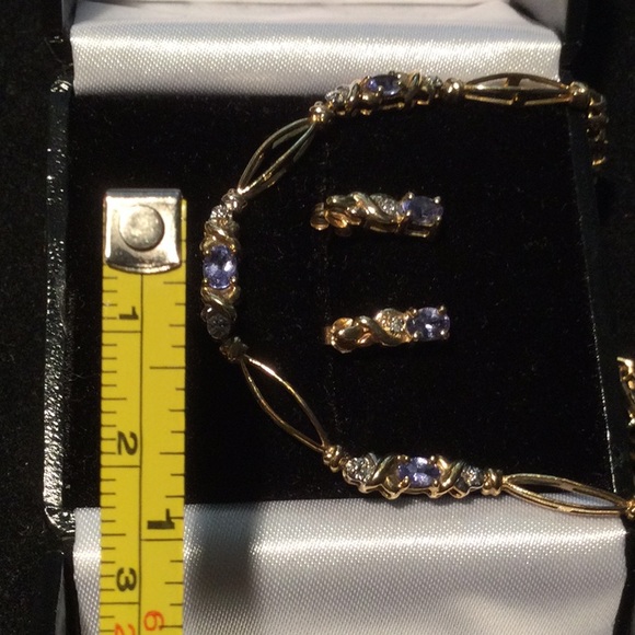 10 K GOLD TANZANITE BRACELET and EARRINGS SET - Picture 5 of 8
